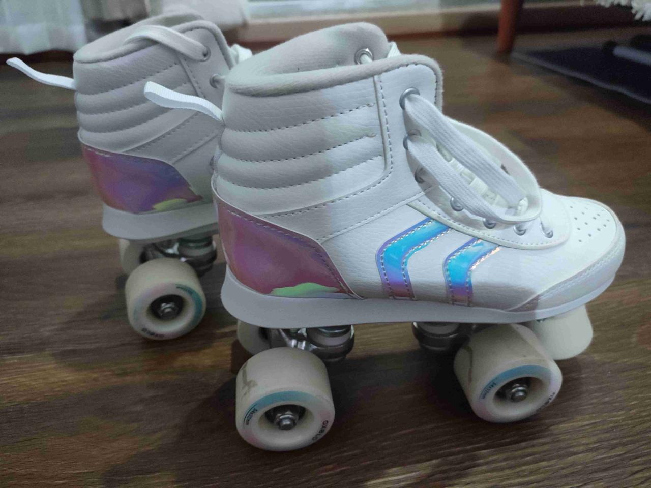 Patines de ruedas blancos iridiscentes - miniatura 3