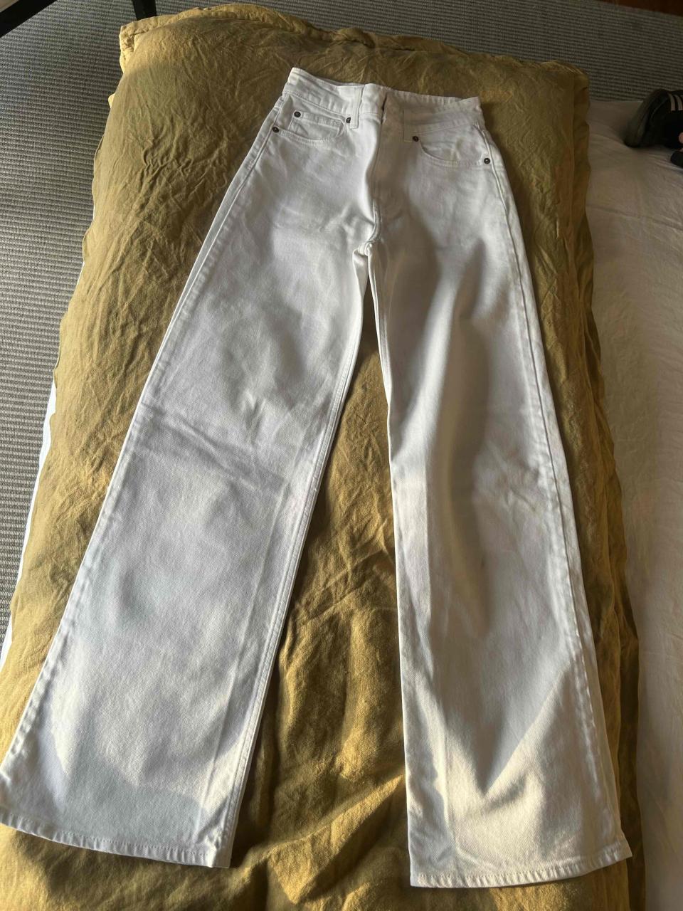 Jeans blancos H&M talla 34 - miniatura 2