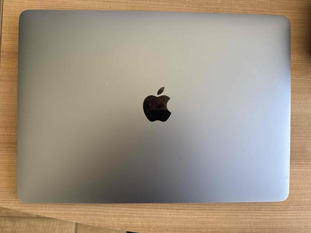 MacBook Pro touche bar - miniatura 1