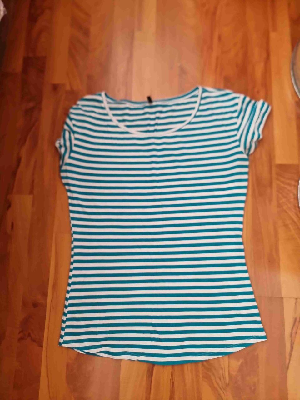 Polera deportiva rosada - miniatura 4