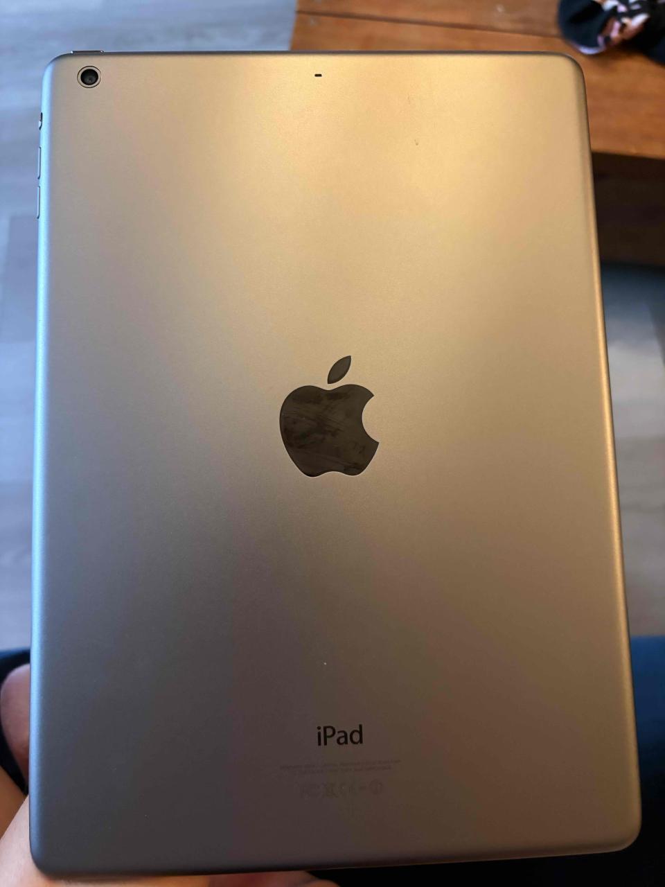 iPad en buen estado - miniatura 2