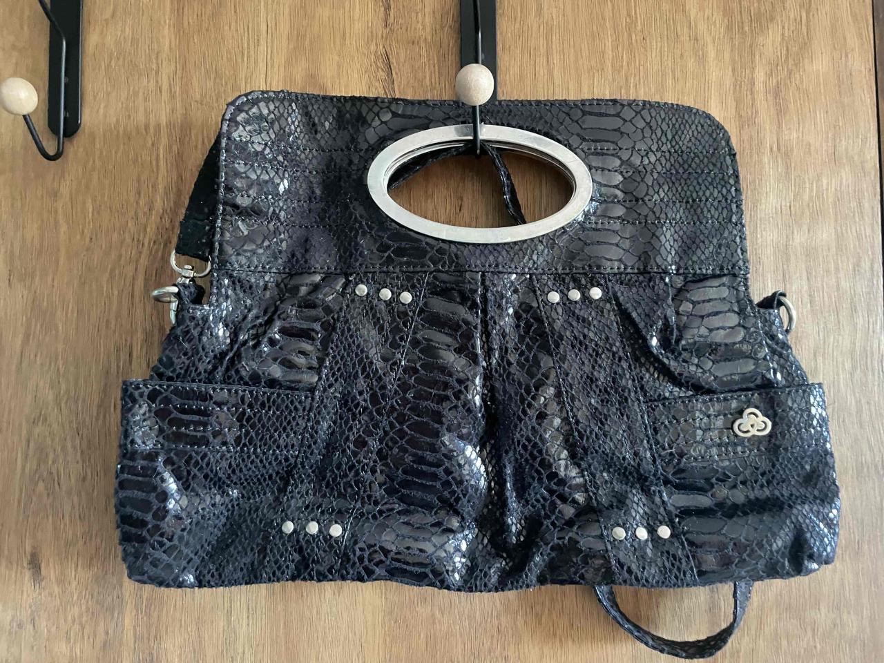Cartera negra de diseño reptil - miniatura 1