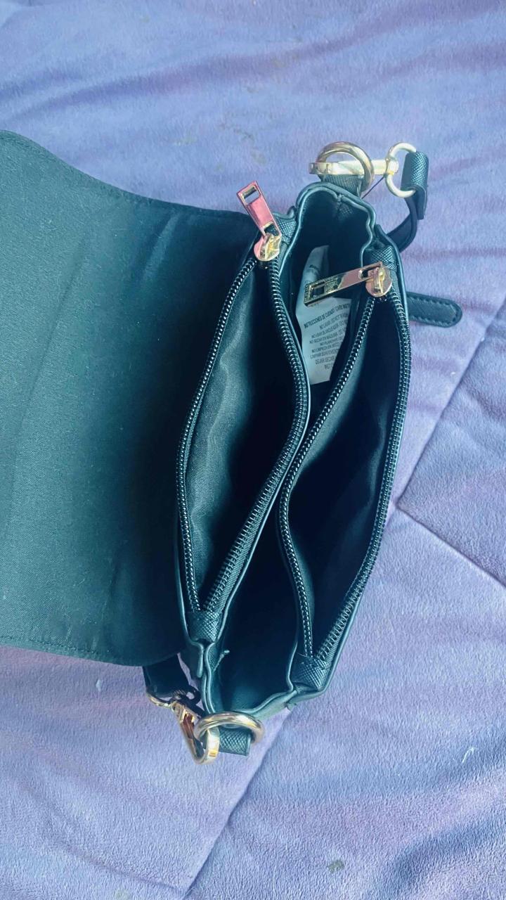 Cartera pequeña negra elegante - miniatura 3