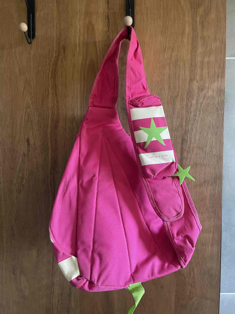 Mochila rosada con estrellas - miniatura 2