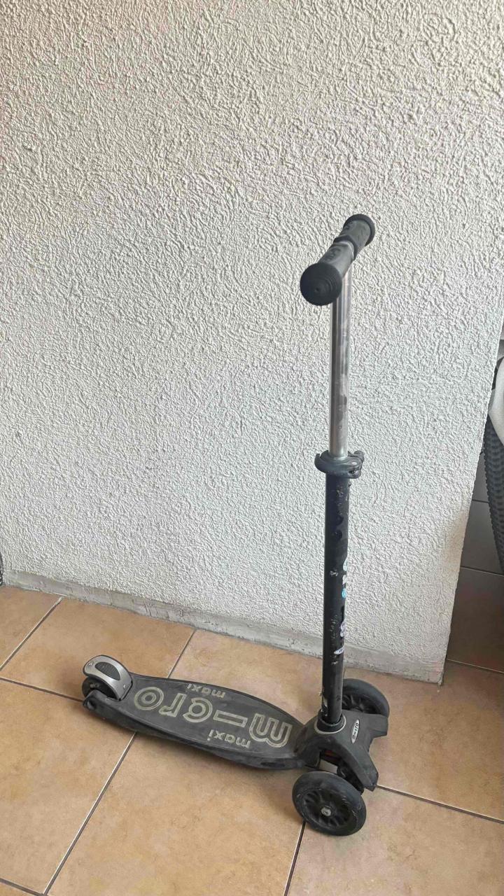 Scooter Micro negro usado - miniatura 2