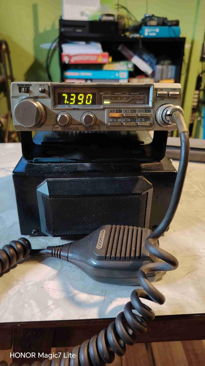 Radio transceptor Kenwood TM-201A - miniatura 2