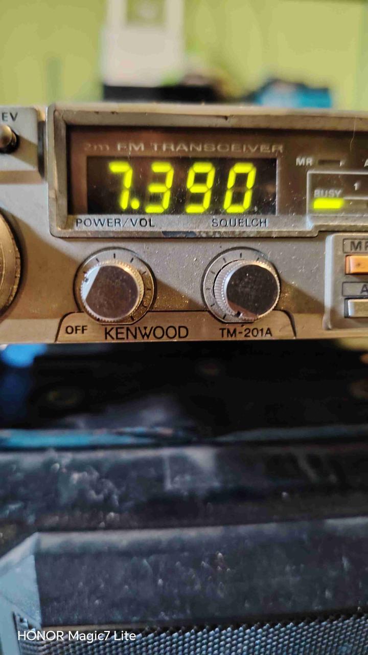 Radio transceptor Kenwood TM-201A - miniatura 3
