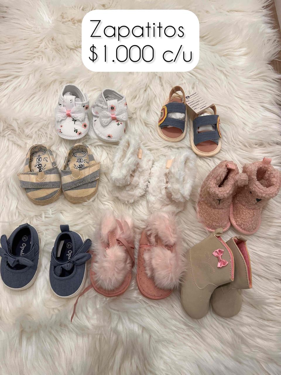 Zapatos de bebé variados