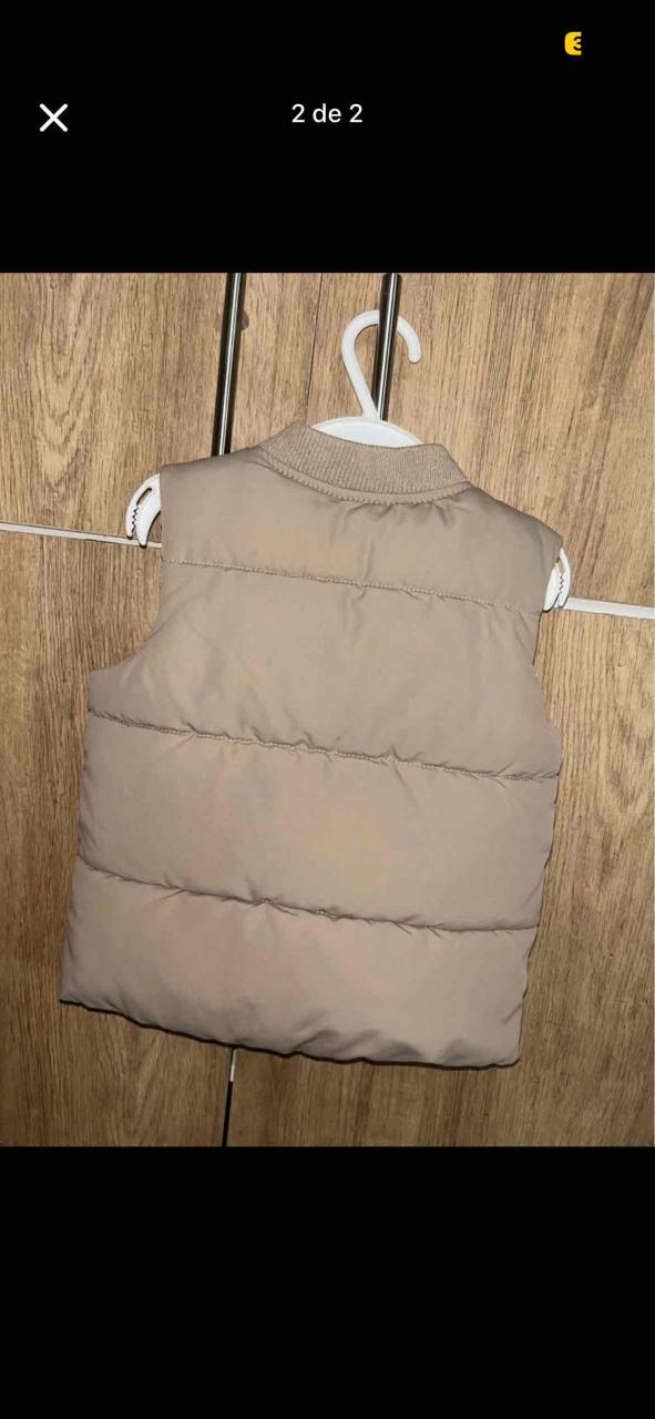 Chaleco infantil beige acolchado - miniatura 2