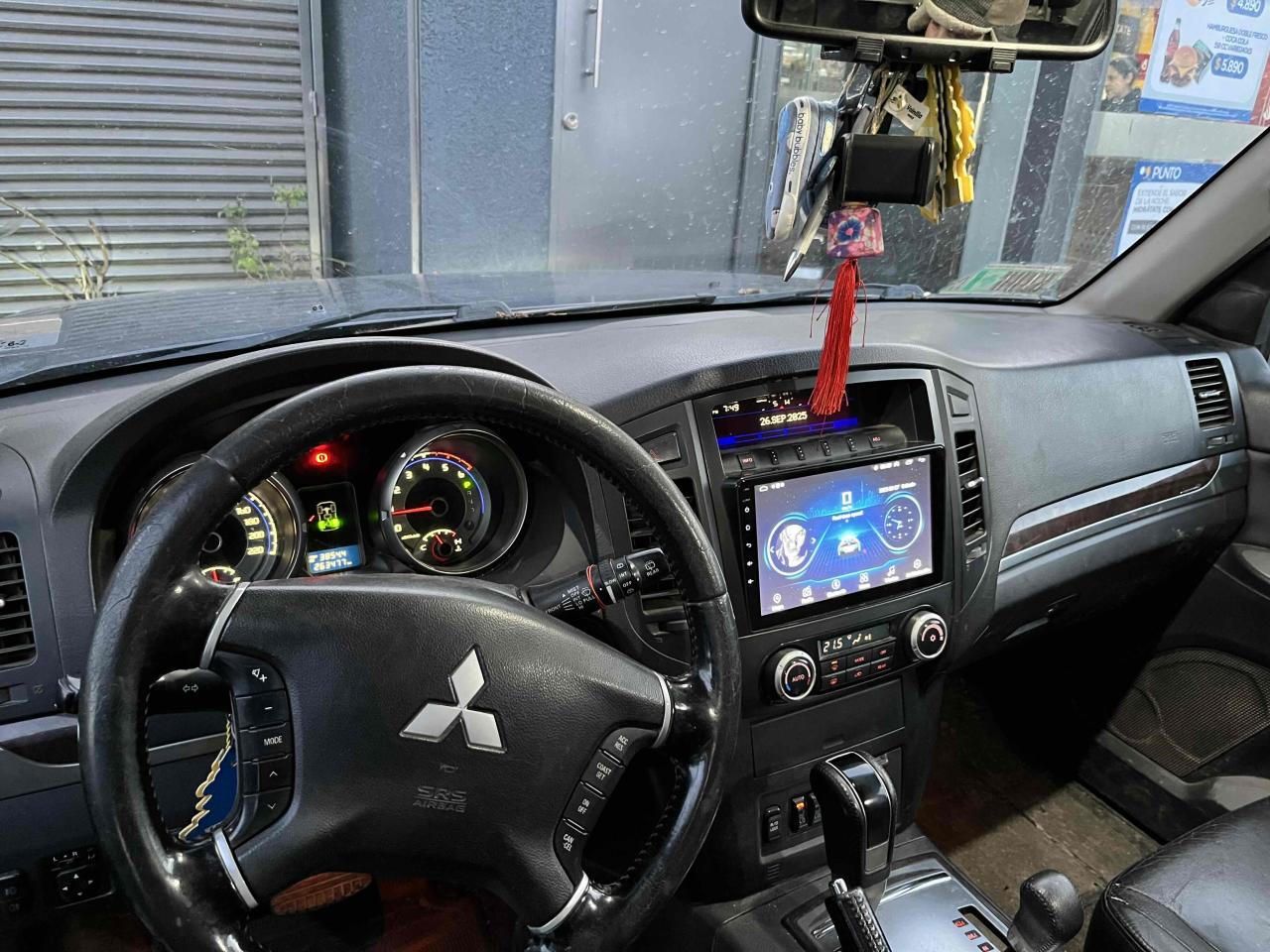 Mitsubishi Montero 3.2 diesel 4x4 2010 - miniatura 3