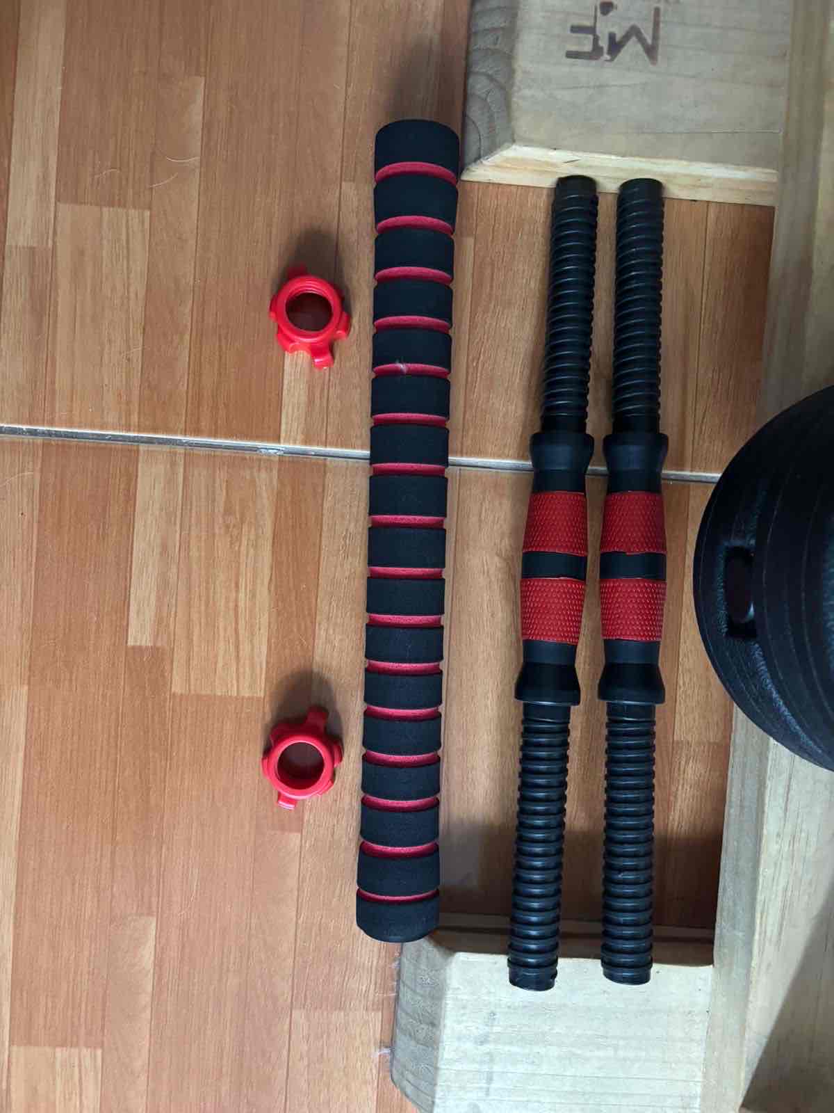 Soporte y pesas de gimnasio - miniatura 2