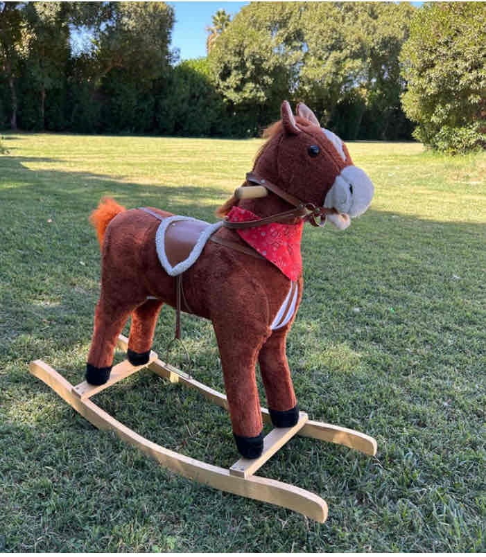 Caballo mecedora de peluche - miniatura 3