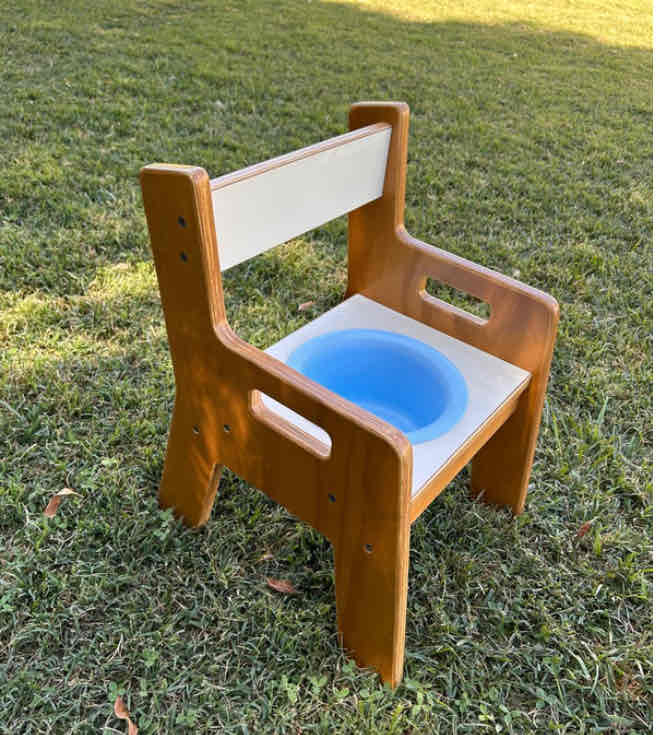 Silla infantil con orinal - miniatura 3