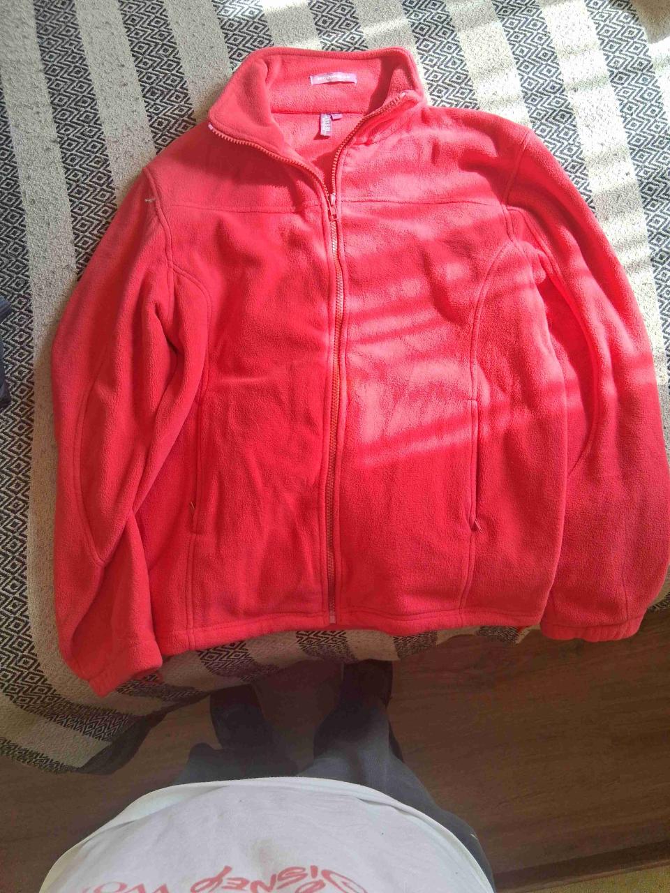 Polar fleece rojo con cierre