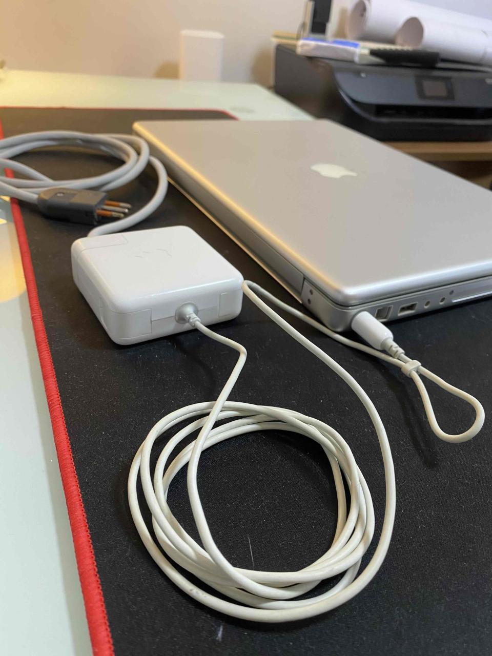 PowerBook G4 17” – Clásico Apple para Coleccionist - miniatura 1