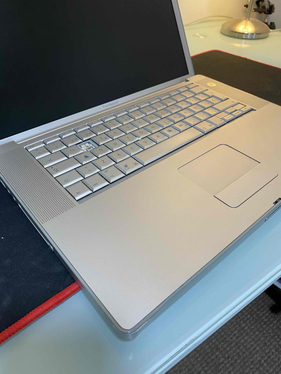 PowerBook G4 17” – Clásico Apple para Coleccionist - miniatura 3