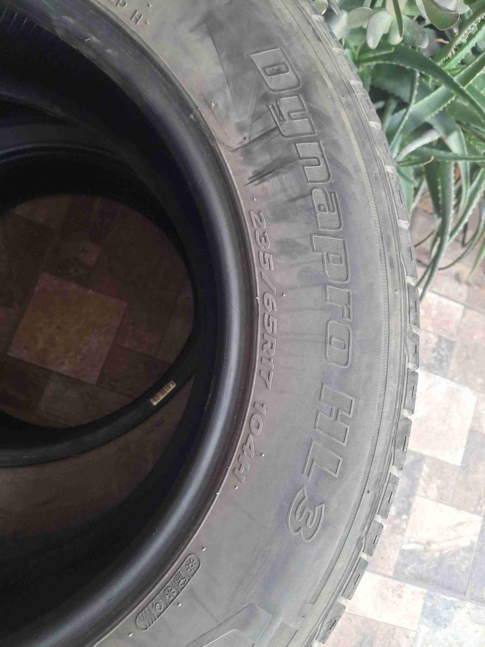 Neumáticos usados 235/65 R17 - miniatura 2