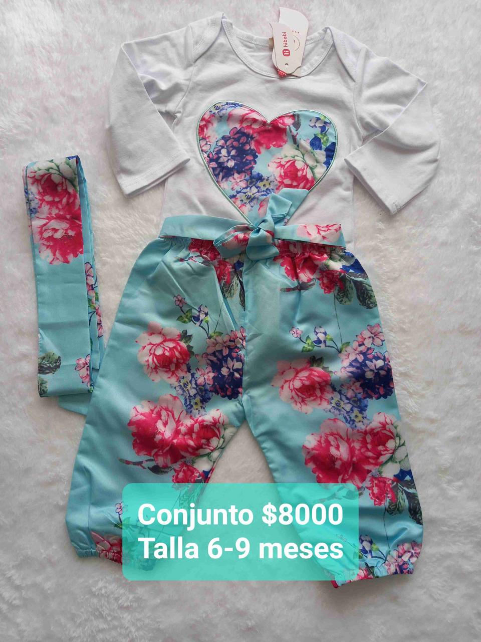 Conjunto bebé con estampado floral