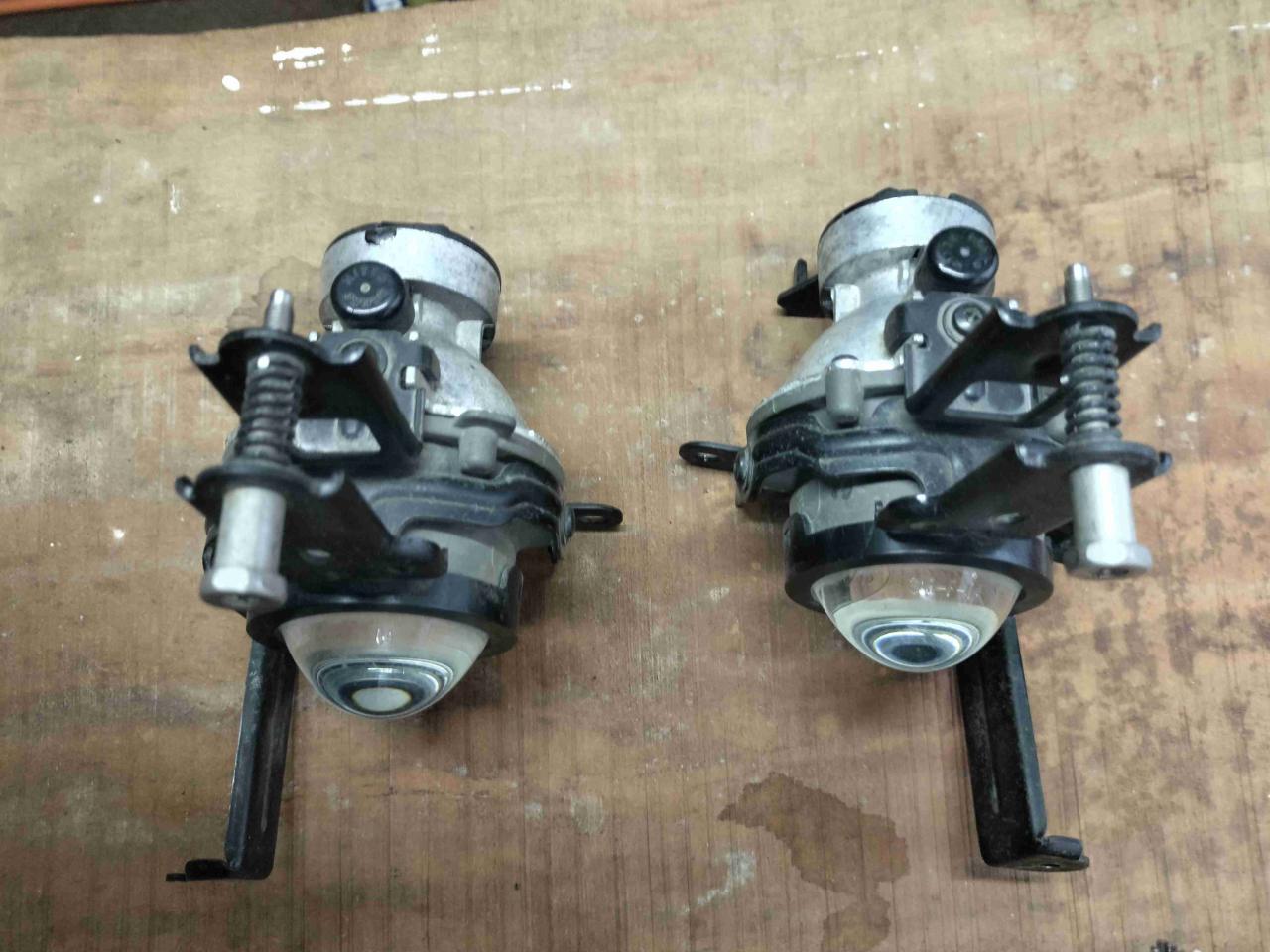 Faros antiniebla de auto usados - miniatura 2
