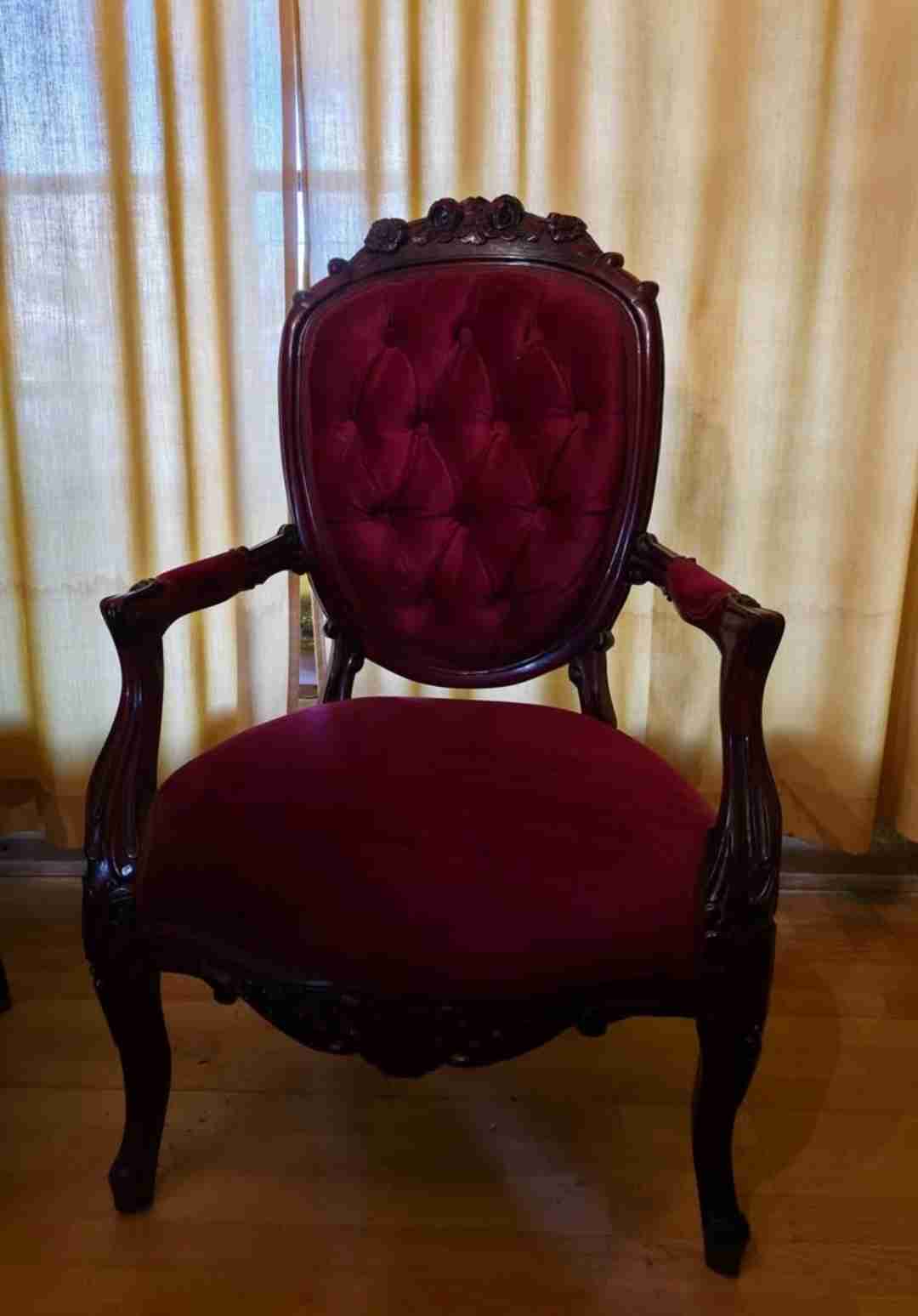Sillón victoriano rojo - miniatura 1
