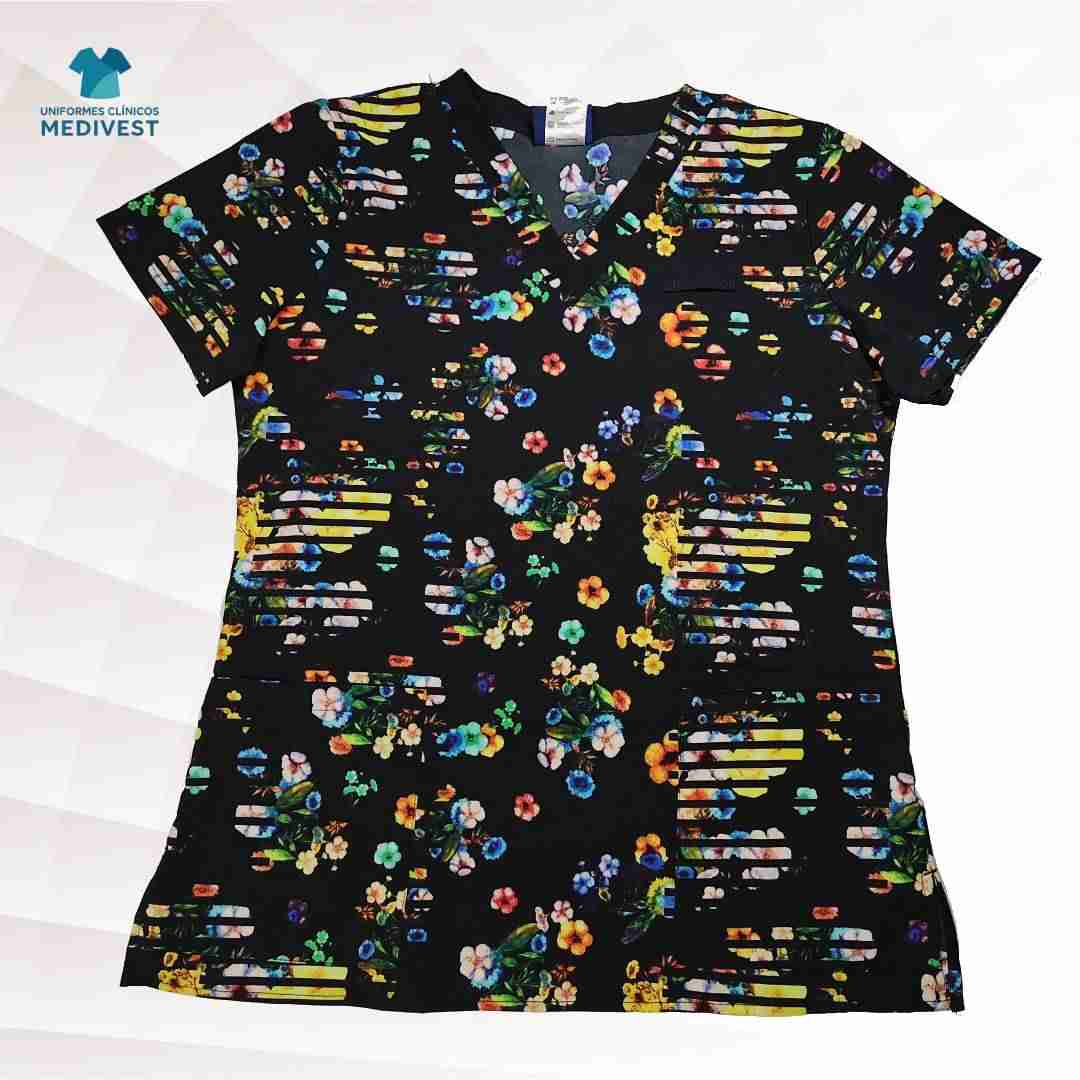 Blusa médica estampada floral