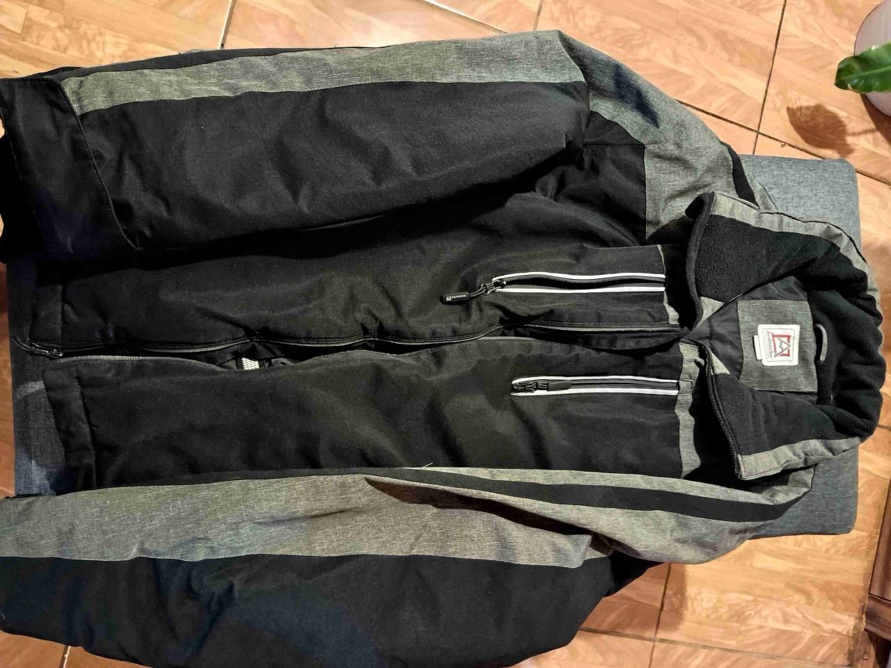 Chaqueta negra impermeable Hombre - miniatura 2