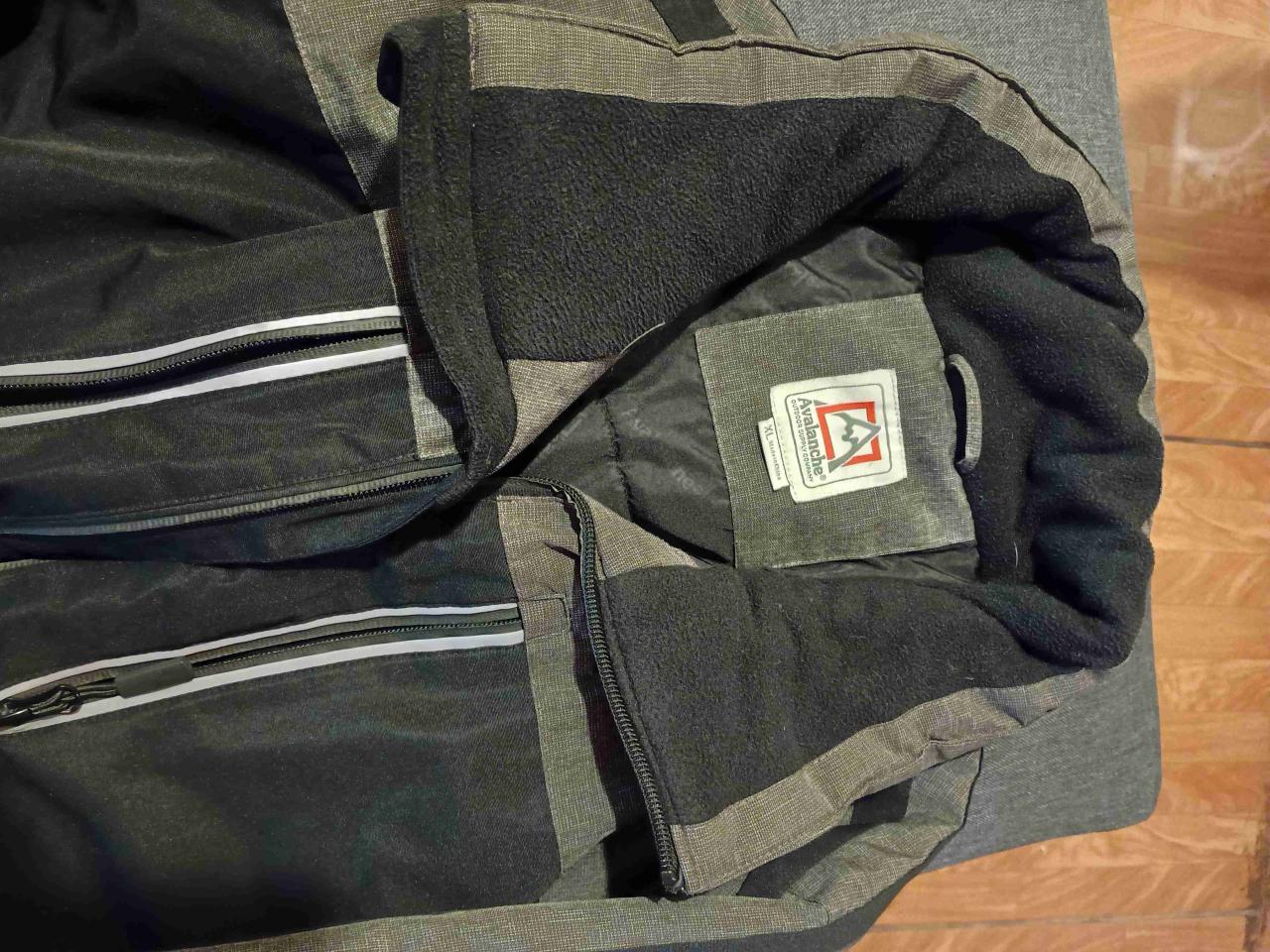 Chaqueta negra impermeable Hombre - miniatura 3