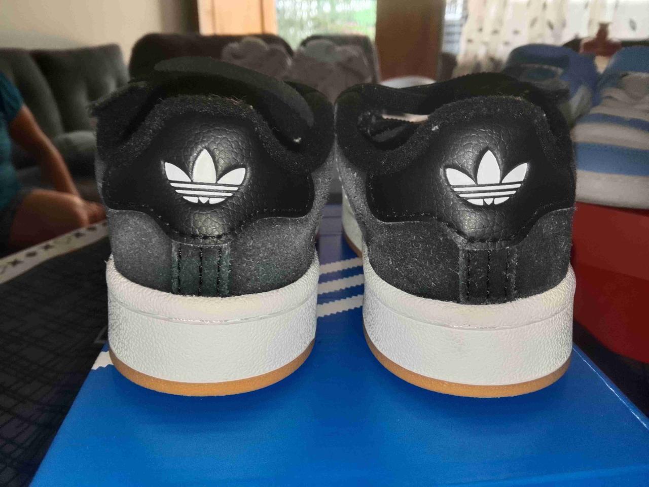 Zapatillas negras deportivas - miniatura 4