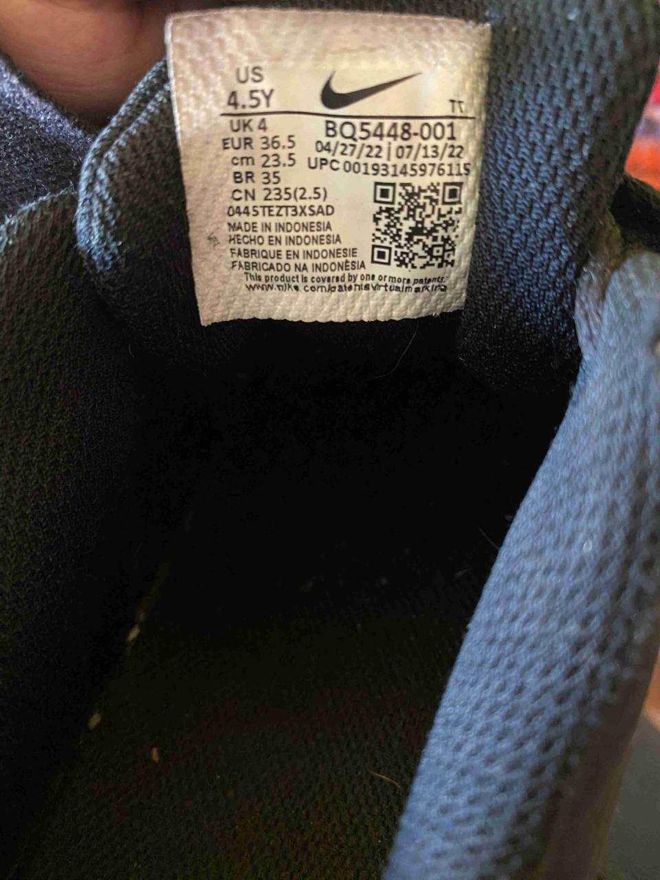 Zapatillas negras deportivas - miniatura 3