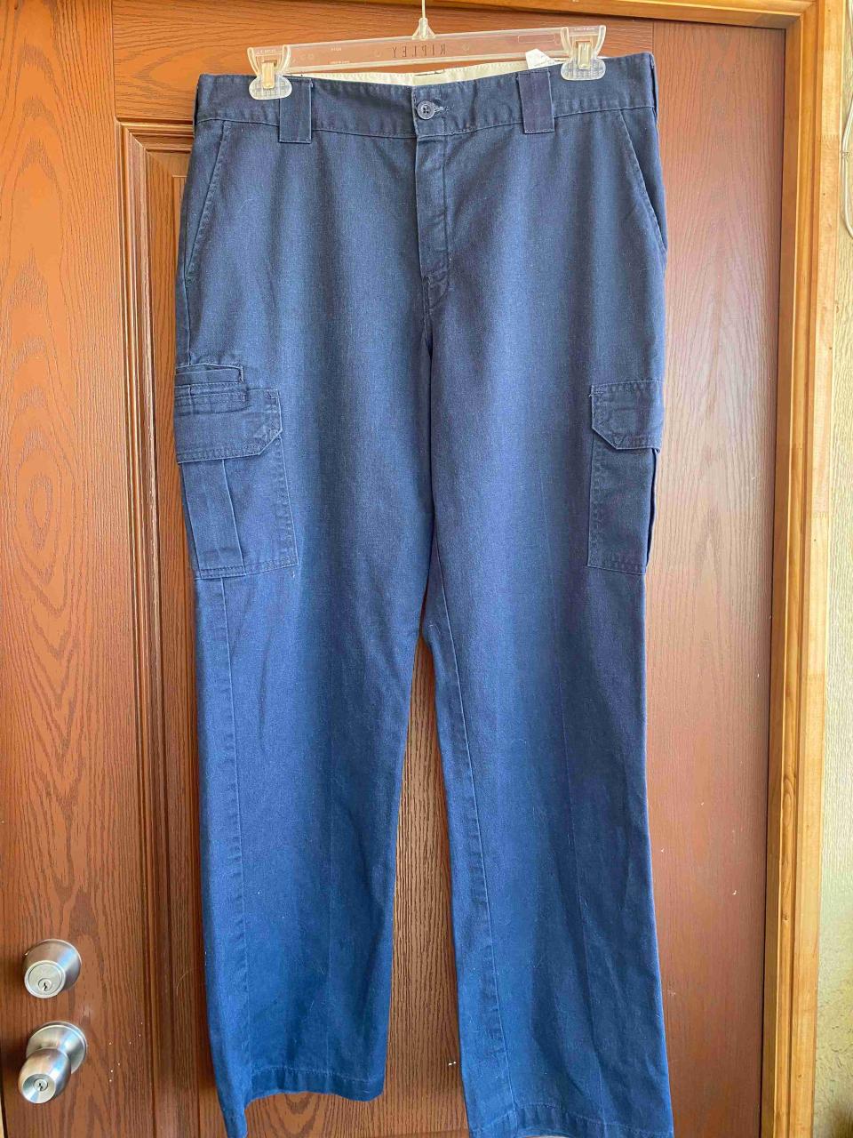 Pantalón cargo azul oscuro - miniatura 1