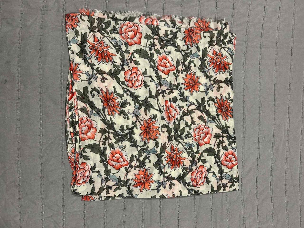 Pañuelo floral - miniatura 3