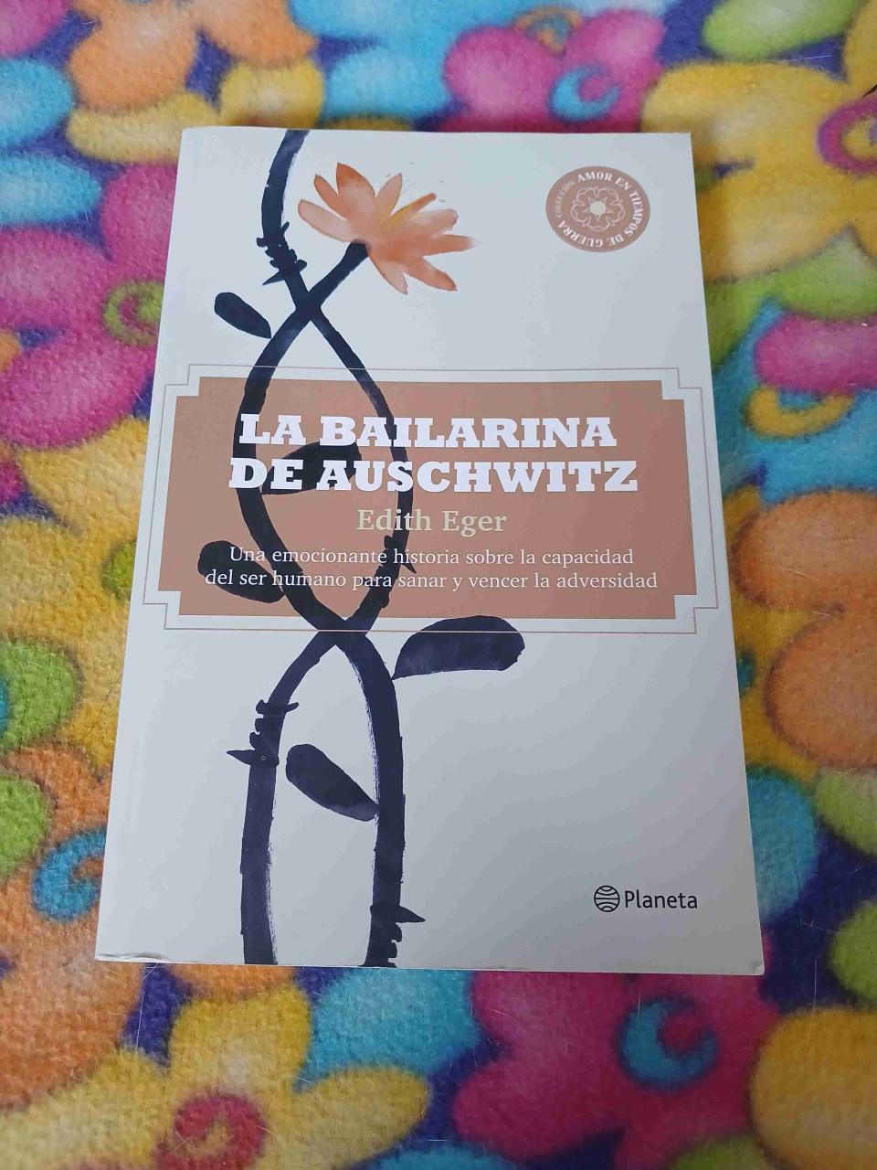Libro 'La Bailarina de Auschwitz' - miniatura 1