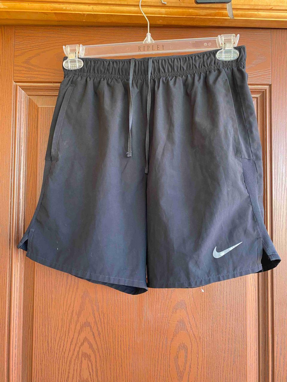 Shorts deportivos negros Nike - miniatura 1