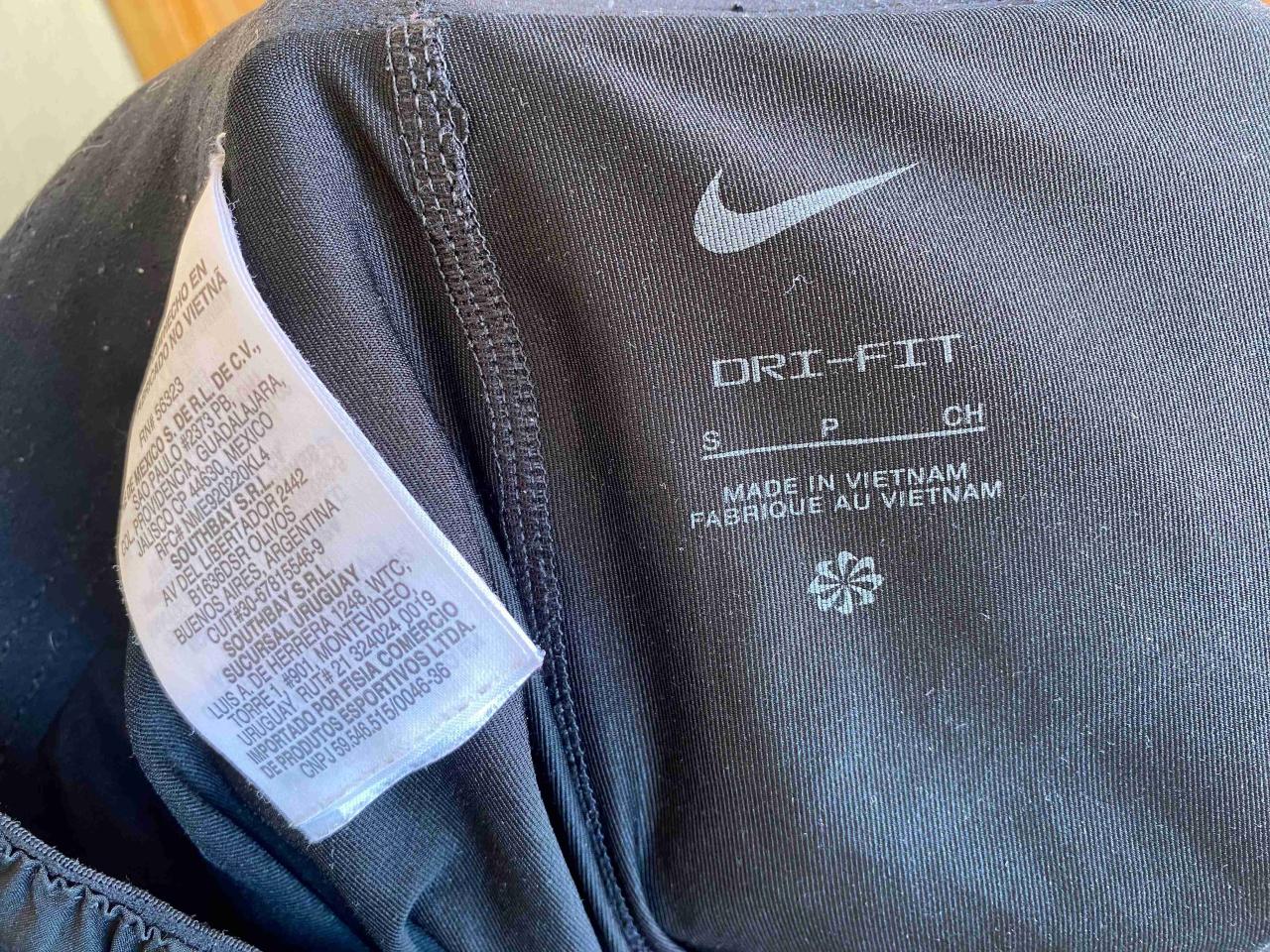 Shorts deportivos negros Nike - miniatura 3