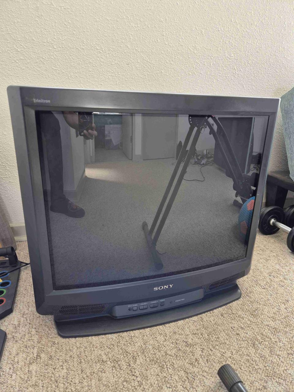Televisor Sony Trinitron CRT - miniatura 1