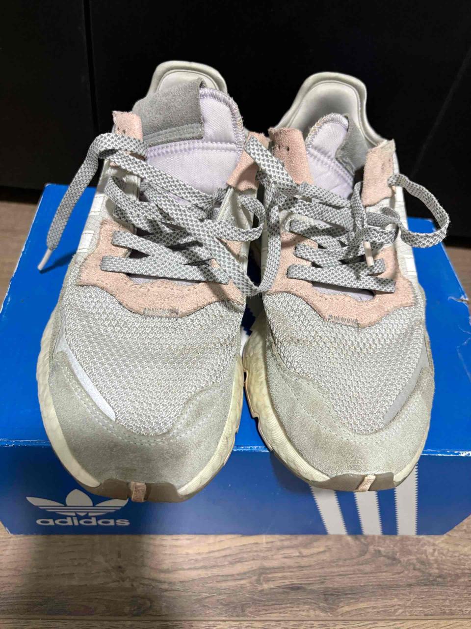 Zapatillas Adidas grises y rosas - miniatura 3