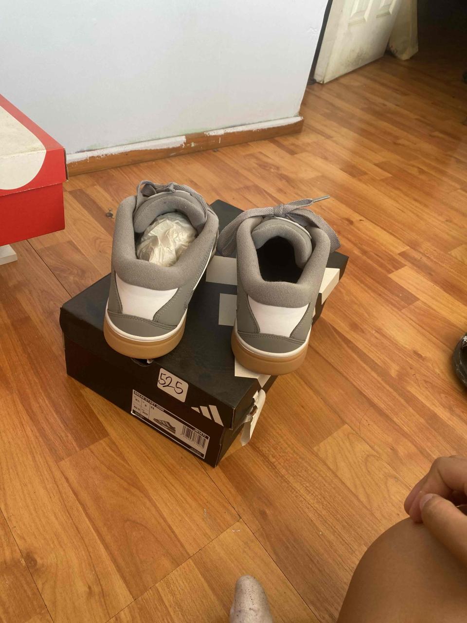 Zapatillas grises Adidas - miniatura 2