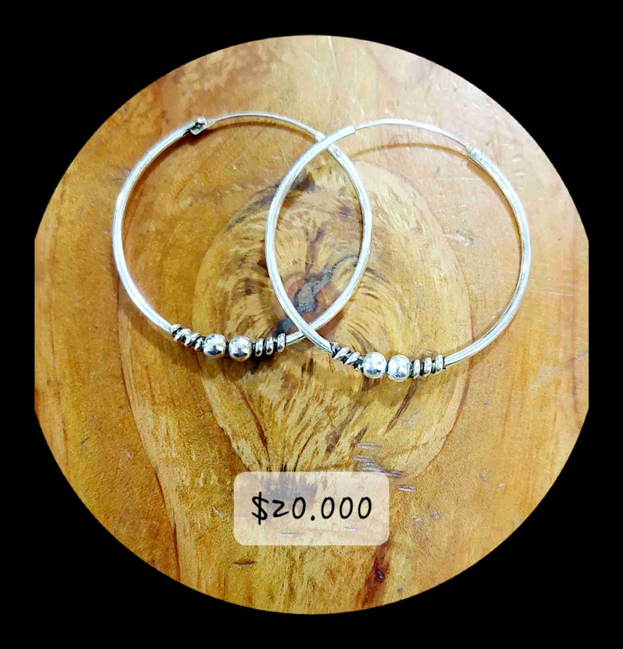 Aros de plata con detalles