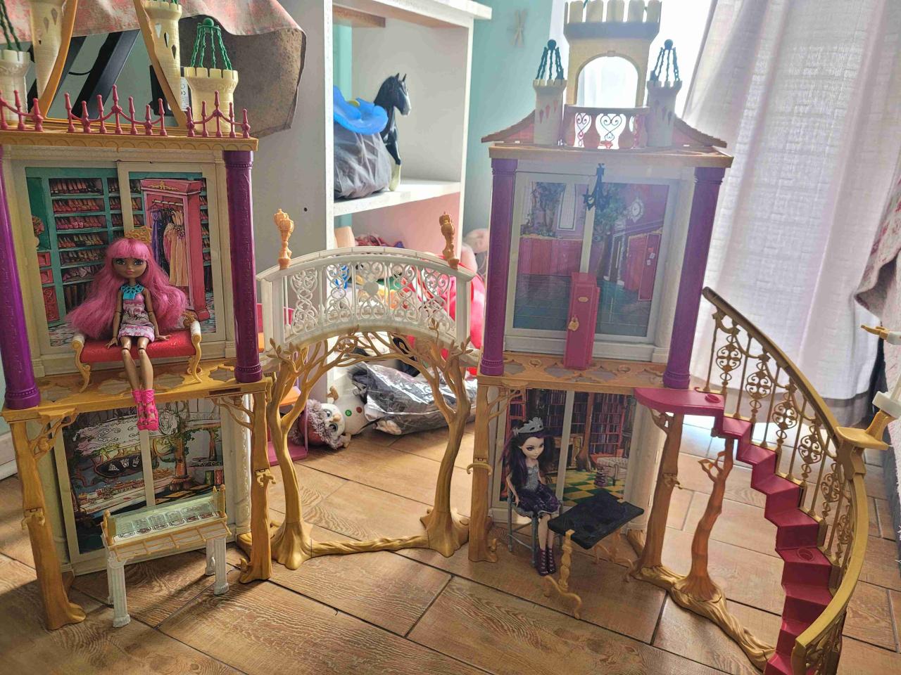 Castillo de Muñecas Ever After high - miniatura 1