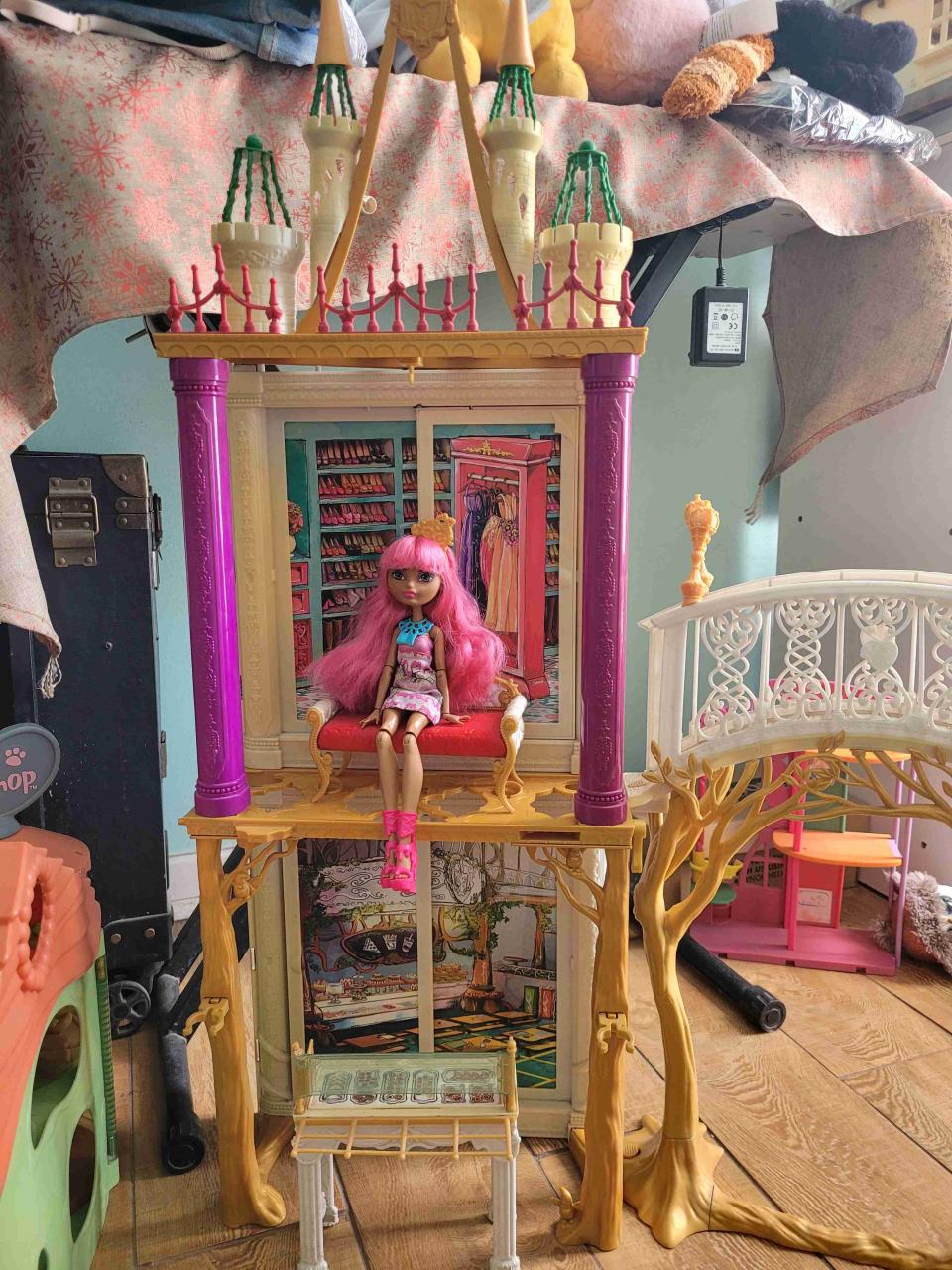Castillo de Muñecas Ever After high - miniatura 2