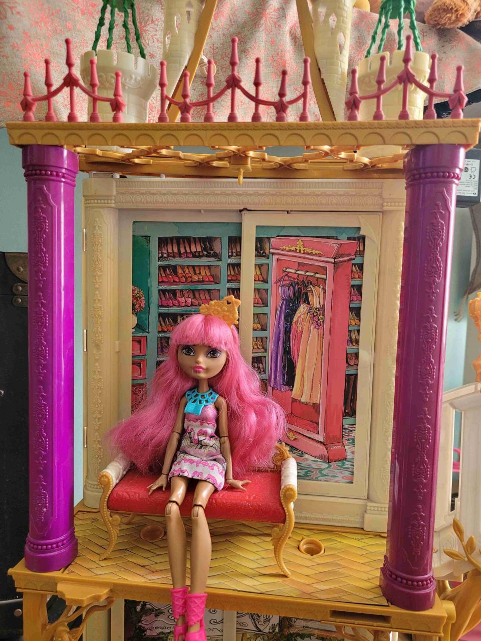 Castillo de Muñecas Ever After high - miniatura 4