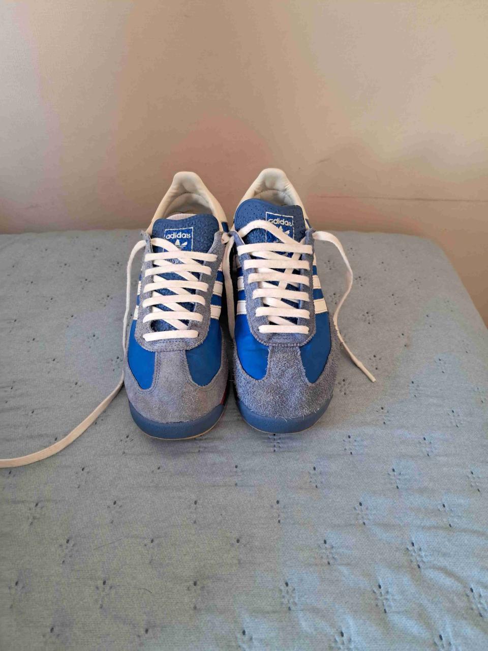 Zapatillas azules deportivas - miniatura 1