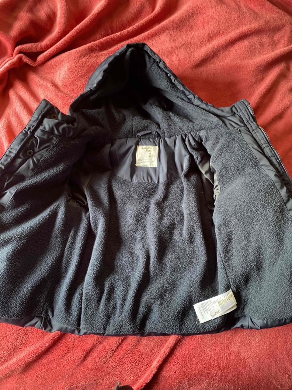 Chaqueta impermeable azul y amarilla - miniatura 2
