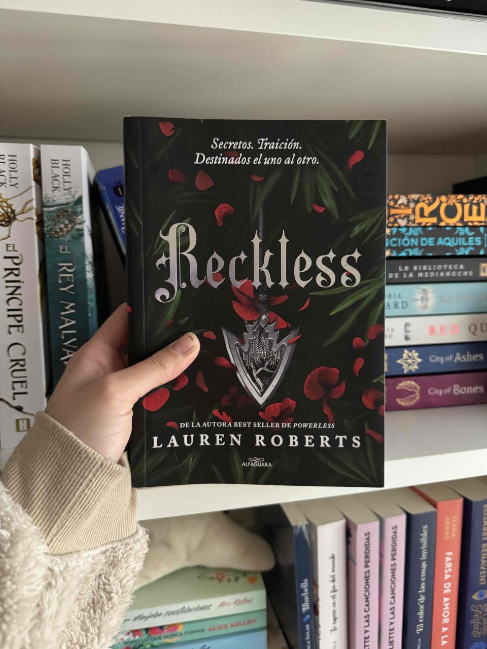 Libro 'Powerless' y ‘Reckless’ de Lauren Roberts - miniatura 2