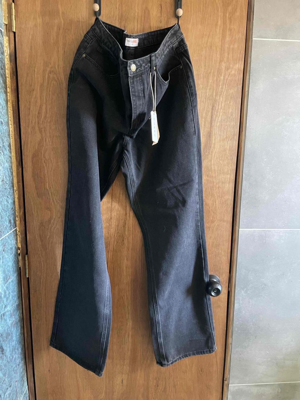 Jeans negros nuevos - miniatura 1