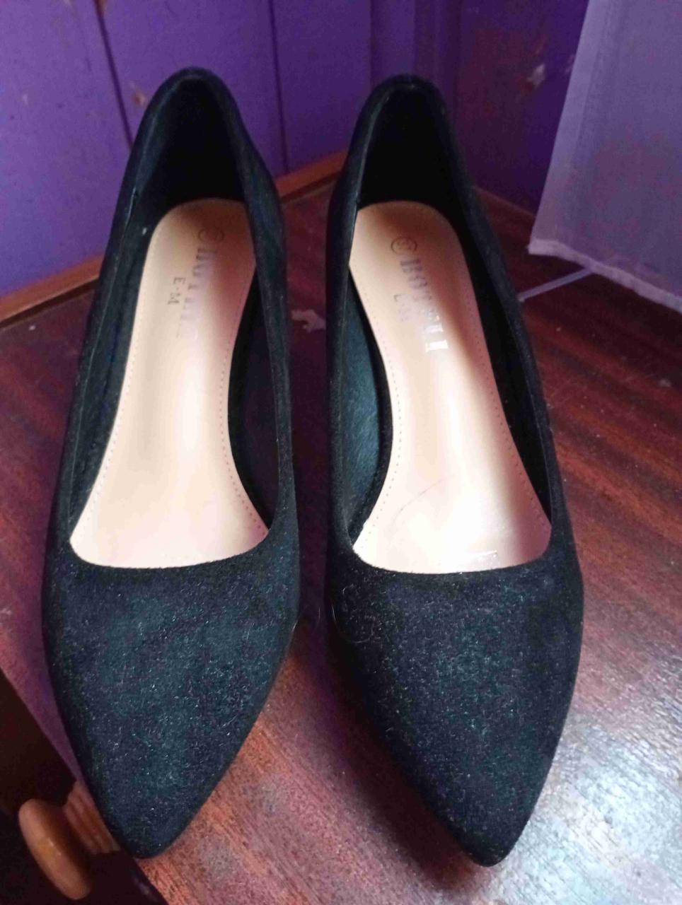 Zapatos de tacón alto negros - miniatura 1