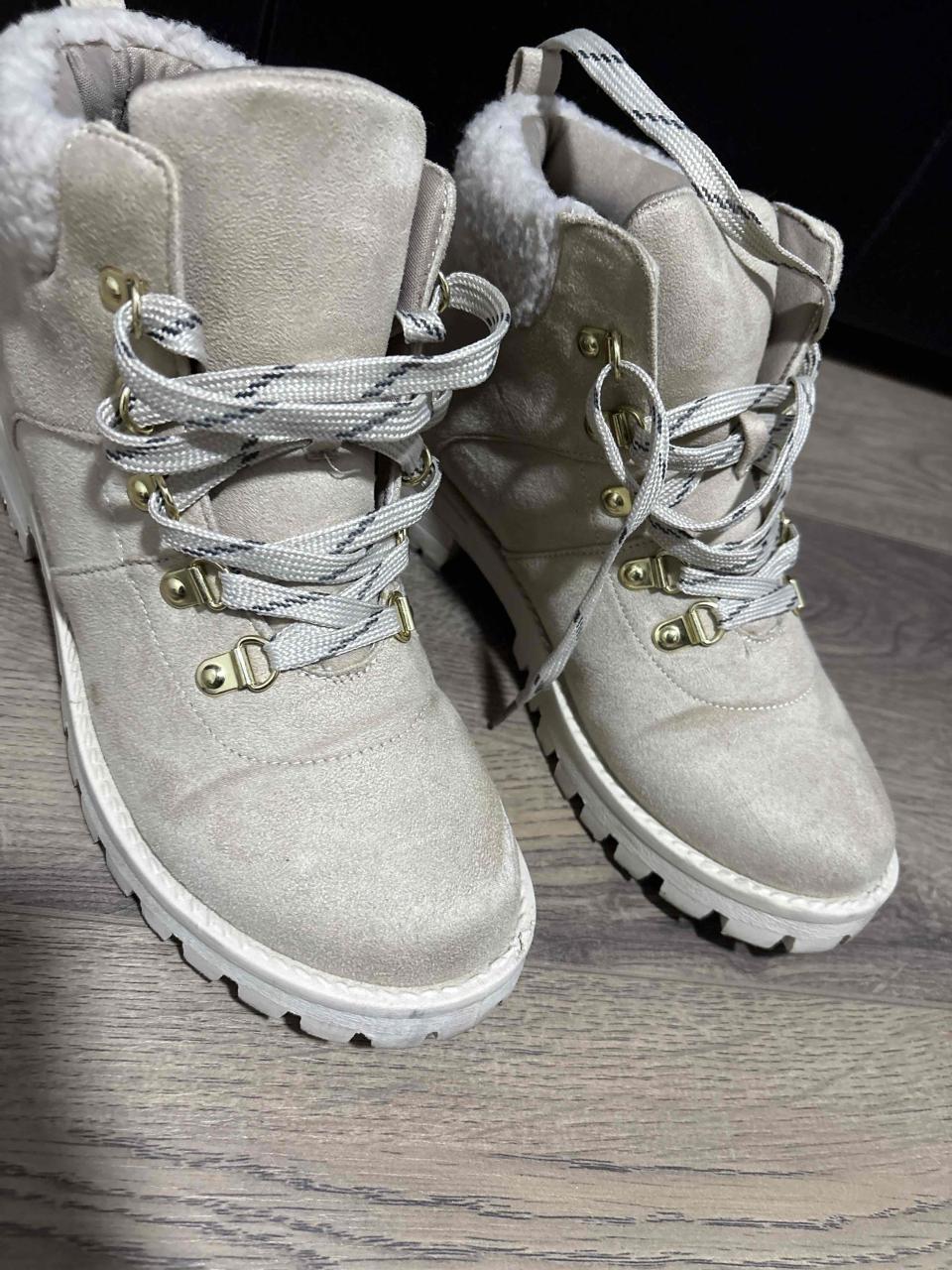 Botines beige de invierno - miniatura 1