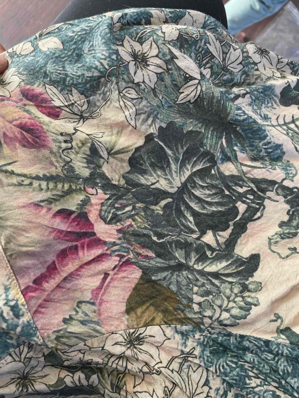Blusa crop top manga corta estampada - miniatura 2
