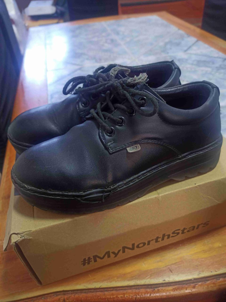Zapatos negros de cuero número 35 - miniatura 2