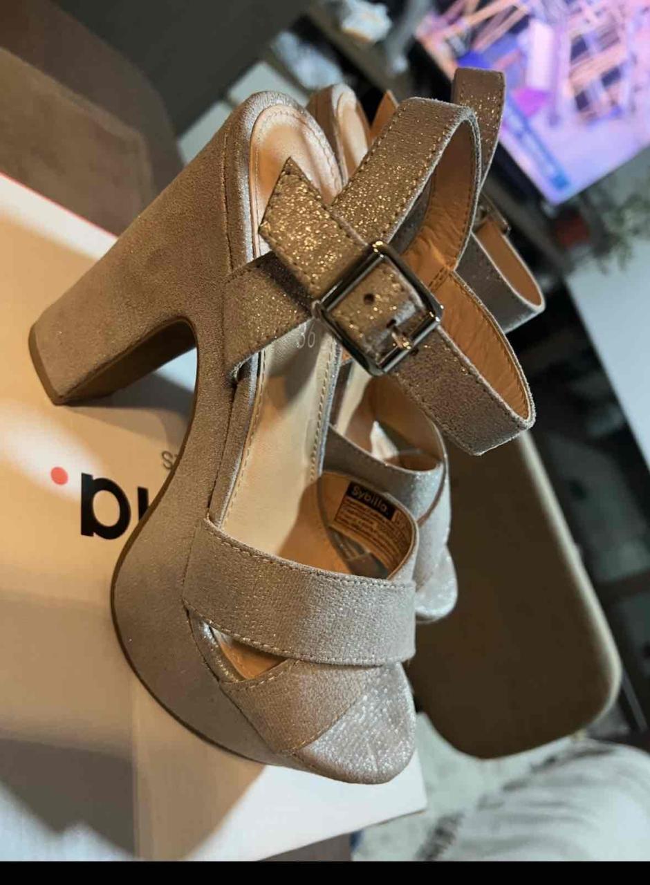 Sandalias Nuevas Sin uso plateadas - miniatura 3